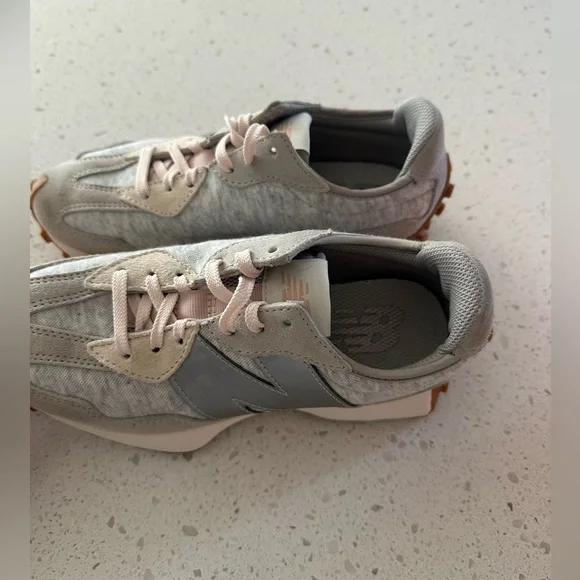 NEW BALANCE 327 SNEAKERS